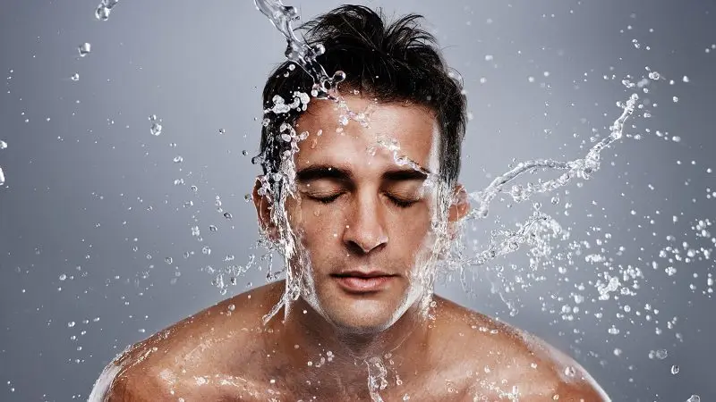 Sebab Jerawat: Panduan Lengkap Memahami Punca dan Penyelesaian Masalah Kulit 12 men washing their face