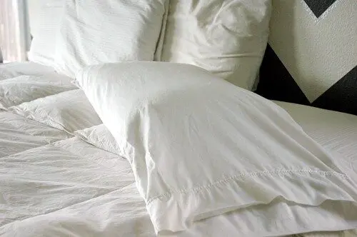 Sebab Jerawat: Panduan Lengkap Memahami Punca dan Penyelesaian Masalah Kulit 13 pillowcase